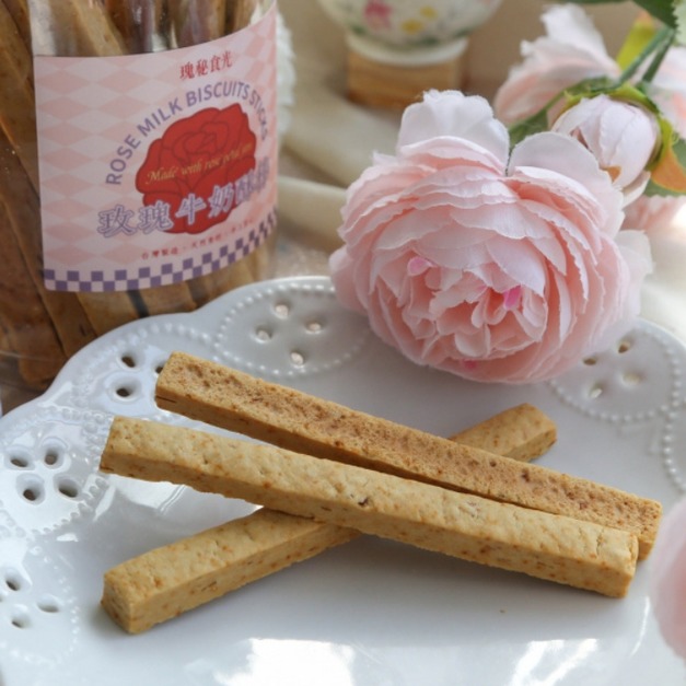 【玫瑰牛奶酥棒 250g/罐】選用老麵發酵自然醞釀、濃郁奶香玫瑰、純手工製作無添加