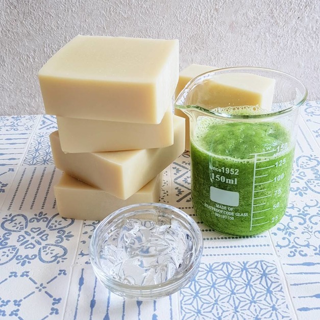 夏日清新。小黃瓜蘆薈皂