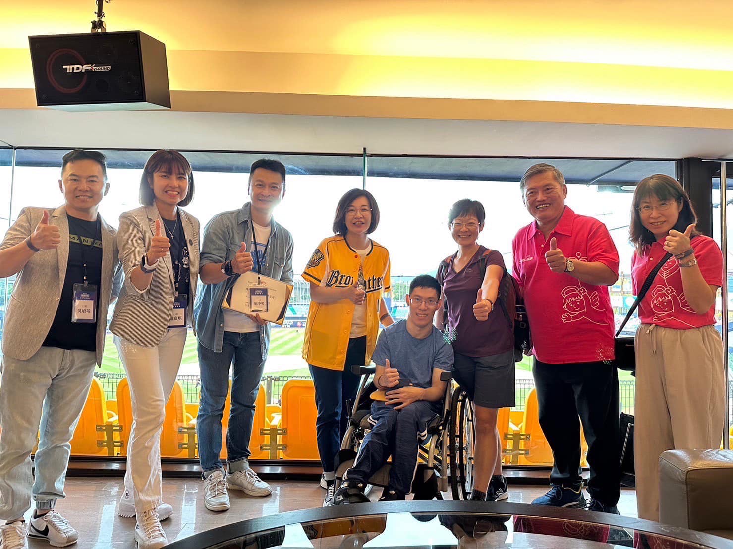 谷溜谷溜商周中信兄弟開球公益日