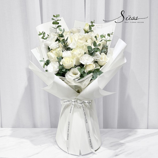 SÜSS 琉光翠羽 韓式鮮花束