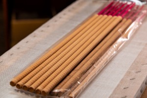 【家庭版】螺旋新山檀小貢香 尺六 1斤裝