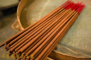 【限量版】尺六貢香老料降真 1斤裝