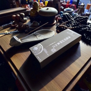 琥珀降真水沉臥香