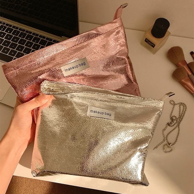 預購小物~金屬感閃爆化妝包大容量洗漱品旅行收纳袋