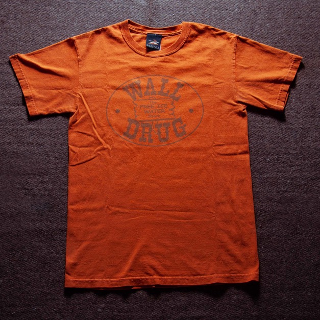 90年代 美國品牌 Gildan 出品 南達科塔州 Wall Drug 企業古著T恤 TA43