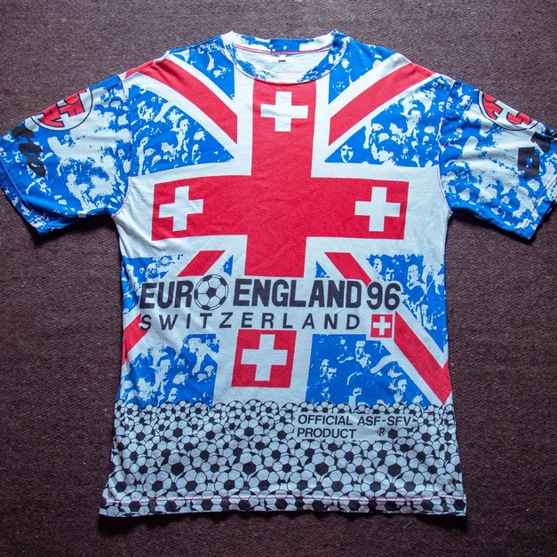 90年代 瑞士足球協會發行 1996年 歐洲國家盃 英格蘭對上瑞士 滿版印刷 古著紀念T恤 TA48