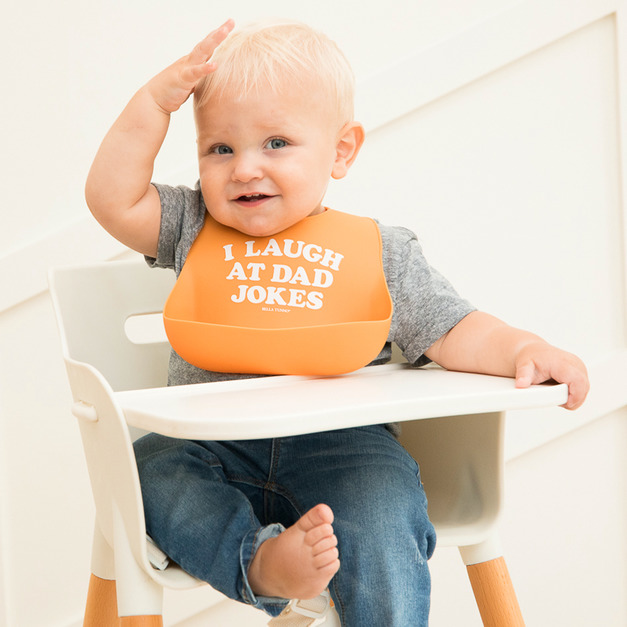 美國 BELLA TUNNO 矽膠圍兜 (I Laugh At Dad Jokes 爸爸的笑話很好笑)