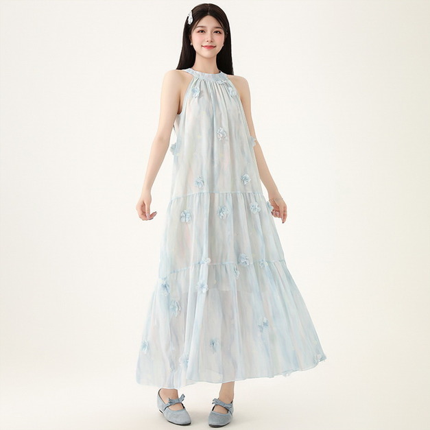 法式玫瑰花繞頸大裙擺度假洋裝