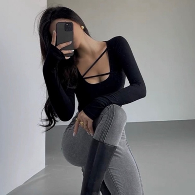 大U交叉素T長上衣