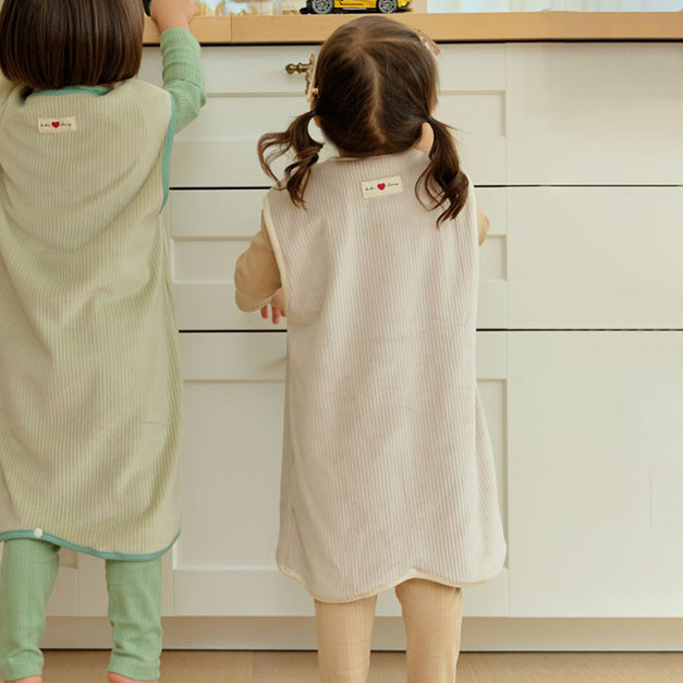 【新品到貨】奶杏柔織長罩-[長版]森絨暖日背心韓國童裝[K685S]