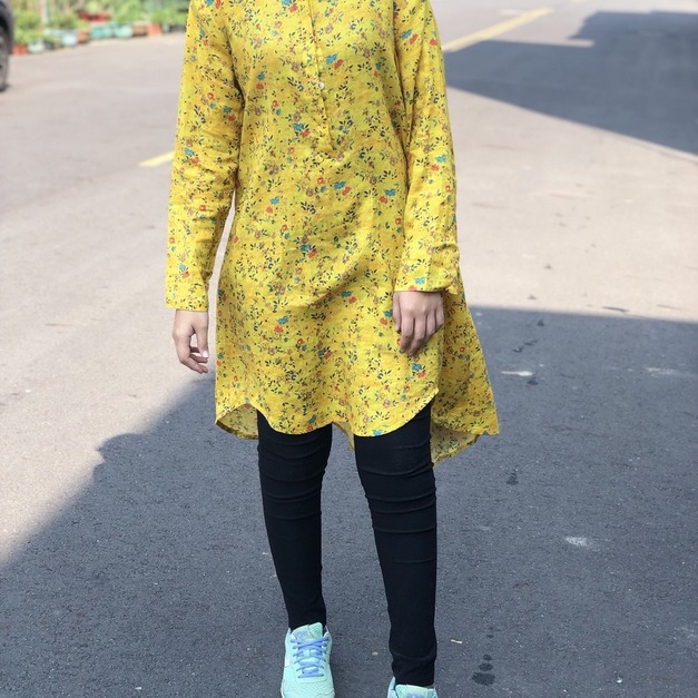 碎花前短後長上衣