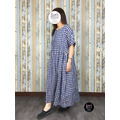 格子素面洋裝_4