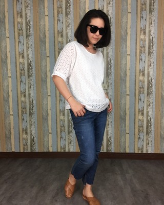 洞洞花上衣-白色