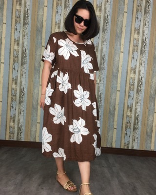 百合花洋裝-咖啡色