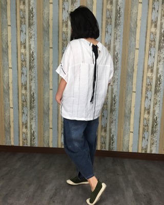 後綁帶蝴蝶結上衣-白色