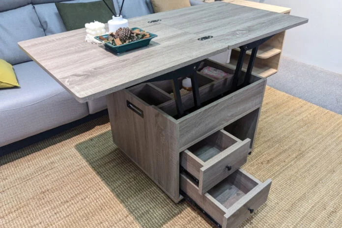 【媒體報導】小宅救星變形家具｜木匠先生多功能工藝升降茶几兼具收納、美感與實用性