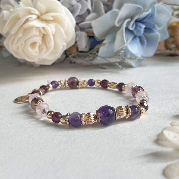 【絮語】開運招財｜紫水晶紫幽靈粉晶石榴石天然水晶手鏈｜14KGF黃銅