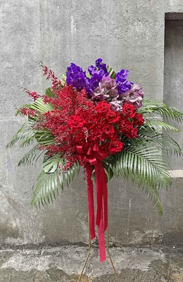 紅紫圓球高架花籃