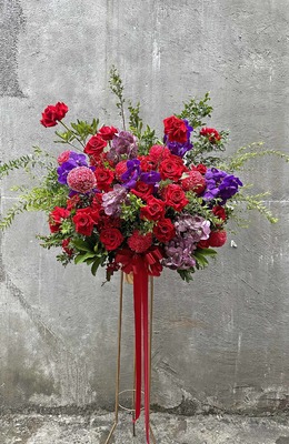 喜氣紅紫高架花籃