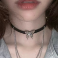 垂墜蝴蝶頸圈