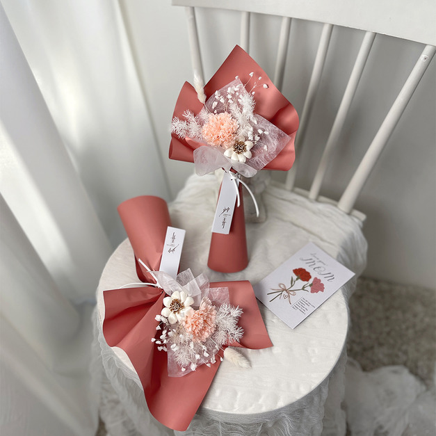 慢時芳華・康乃馨花束 (S) 紅珊瑚｜永生花束