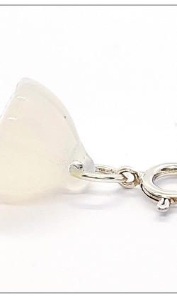 白瑪瑙蓮蓬掛飾(925銀釦圈)