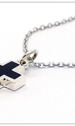 十字架鑲黑瑪瑙925銀墜