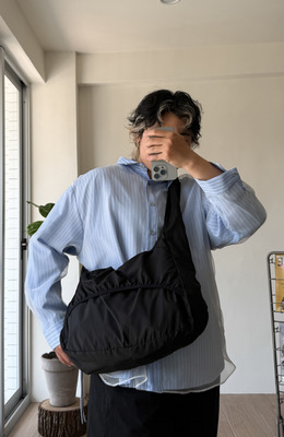 輕尼龍包邊線小半包 /三色