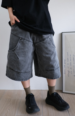 剛出爐寬寬水洗口袋短褲 /三色