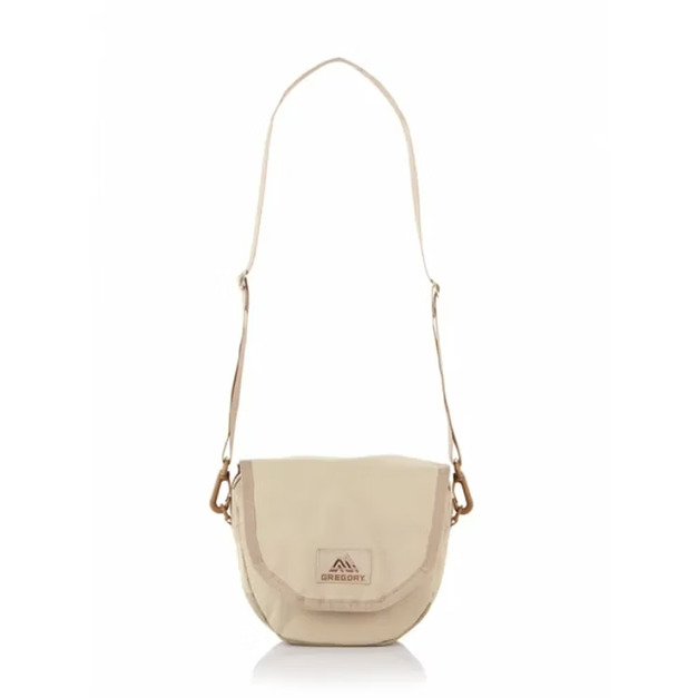 【GREGORY】2.5L LAUGHING SHOULDER XS 斜背包-沙米黃 GG138625-A591