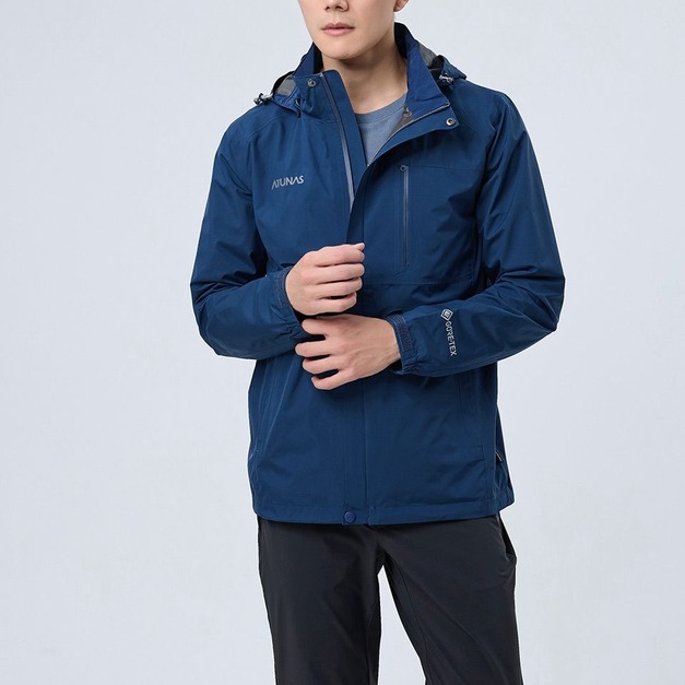 出清特價(男)【歐都納ATUNAS】GORE-TEX PACLITE PLUS防水透氣單件式外套-深藍 A1GTDD01MDB