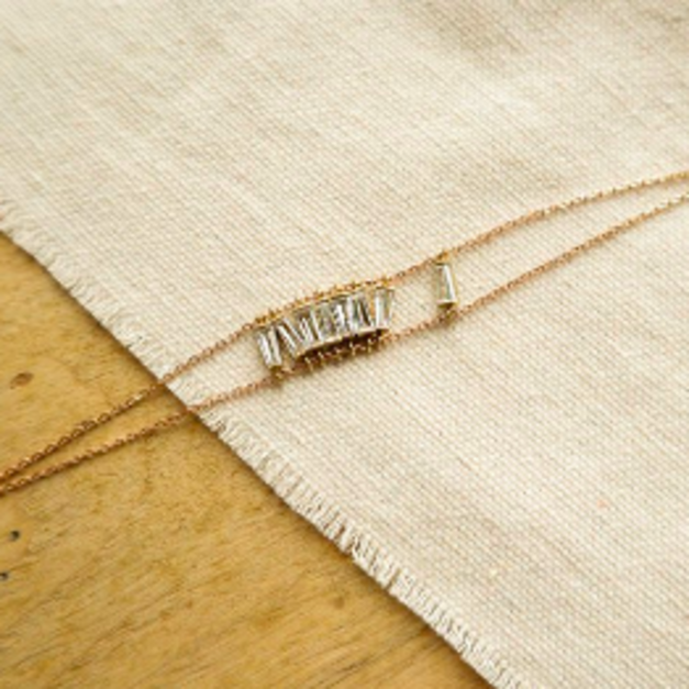 漣漪水波梯形鋯石手鍊