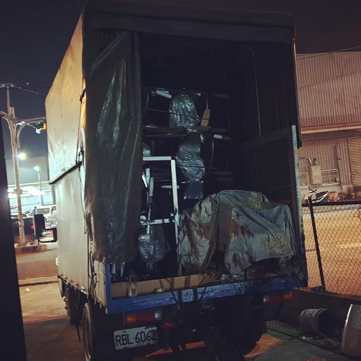 家居公設配有貨車可親自送貨