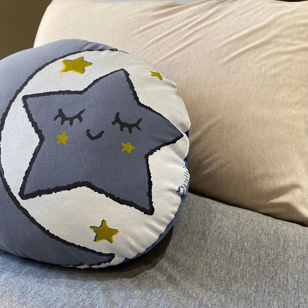 星星月亮抱枕 40x40cm *抗菌抗敏 可當枕頭的抱枕