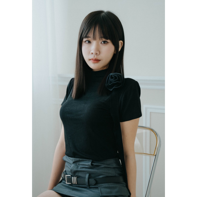 【jnauxz】黑色現貨!! 售完不補 玫瑰花海 高領褶皺立體玫瑰短上衣 (三色)