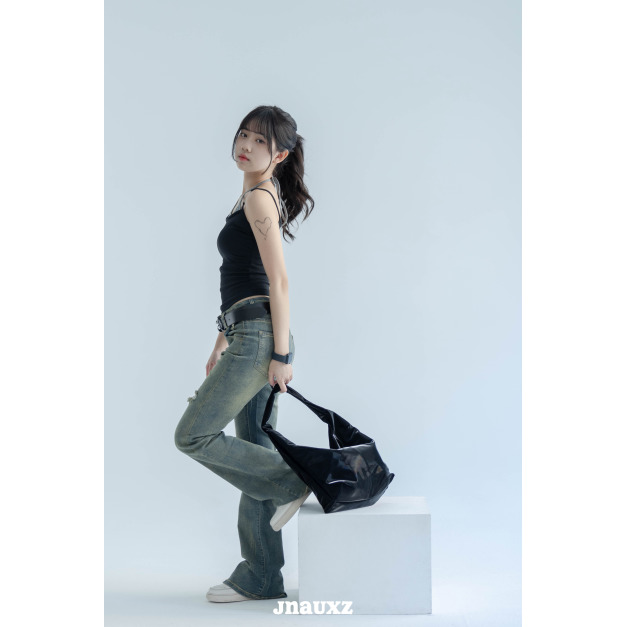 【jnauxz】[滿額贈] 質感緞面腋下包