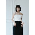 【jnauxz】現貨黑S!! 知性pick! 設計感一字斜肩短上衣 (兩色)_5