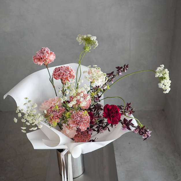 三色康乃馨花束