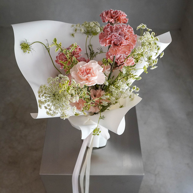 雙色康乃馨花束