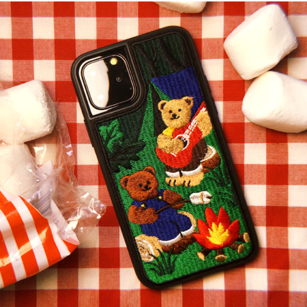 【絕版】Wiggle Wiggle 刺繡手機殼