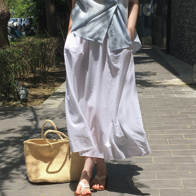 必入!!(設計師款)(34%天絲)夏季羊毛極簡長裙 - 黑、灰白