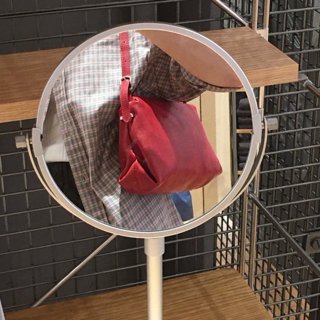 必入!!(設計師款)(100%義大利小羊皮)簡約日常可調式腋下包 - 黑、紅、麂皮橄欖