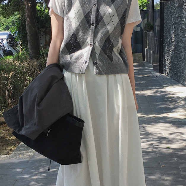 必入!!(設計師款)(55%羊毛)菱格紋排扣背心 - 海軍藍、灰