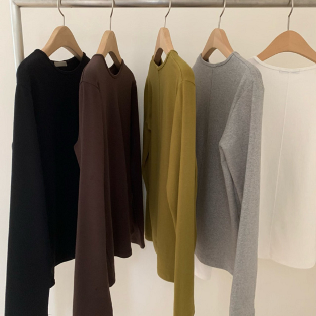 後中線基礎長袖T - 黑(瑕疵商品請見圖示)