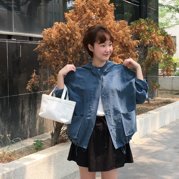 (本期推薦)(設計師款)(82%天絲)柔霧緞光連帽襯衫外套 - 藍綠