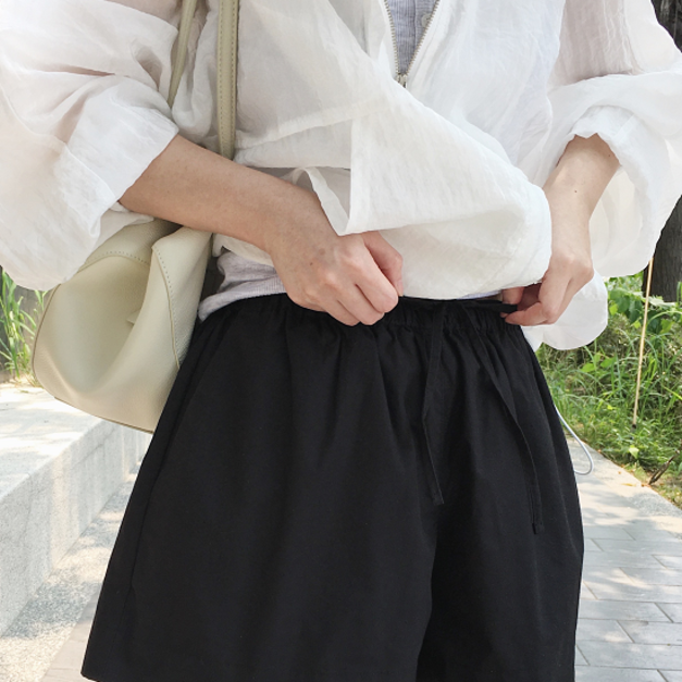 (OUNCE)瘦大腿休閒短褲 - 米白、黑 