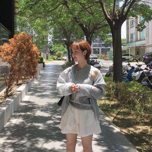 (本期推薦)(設計師款)微光濾鏡連帽外套 - 灰藍