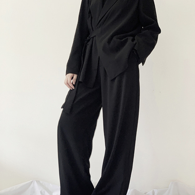 和服交叉繫帶造型落地西裝套裝