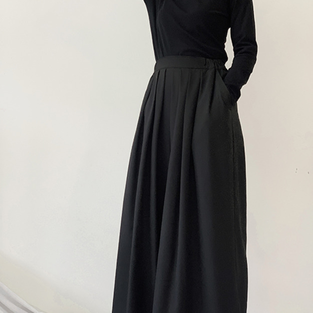 A形剪裁寬打褶造型寬褲