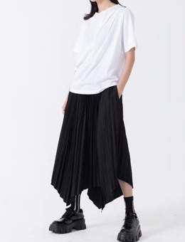 pre-order 連線登記款/ 簡約皺褶設計Tee外穿內搭皆可 兩色黑白 連線價$1100 4278